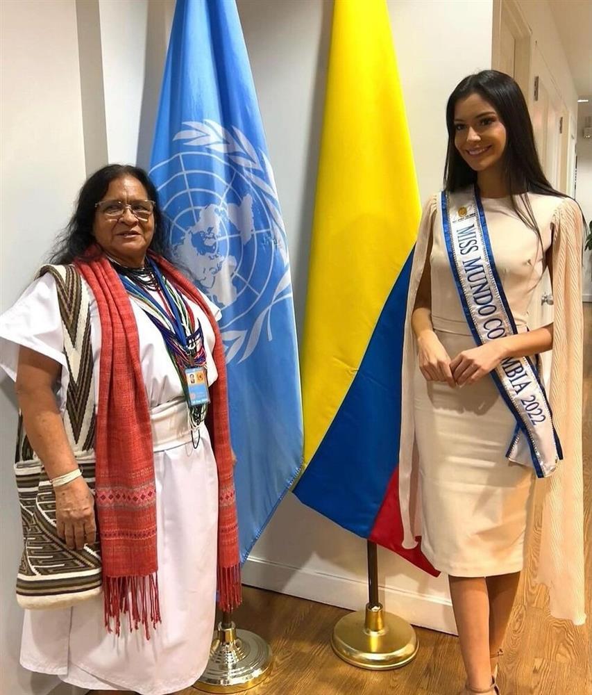 Ngỡ ngàng khi Miss World Colombia giỏi 5 ngôn ngữ, có tới 2 bằng thạc sĩ-14