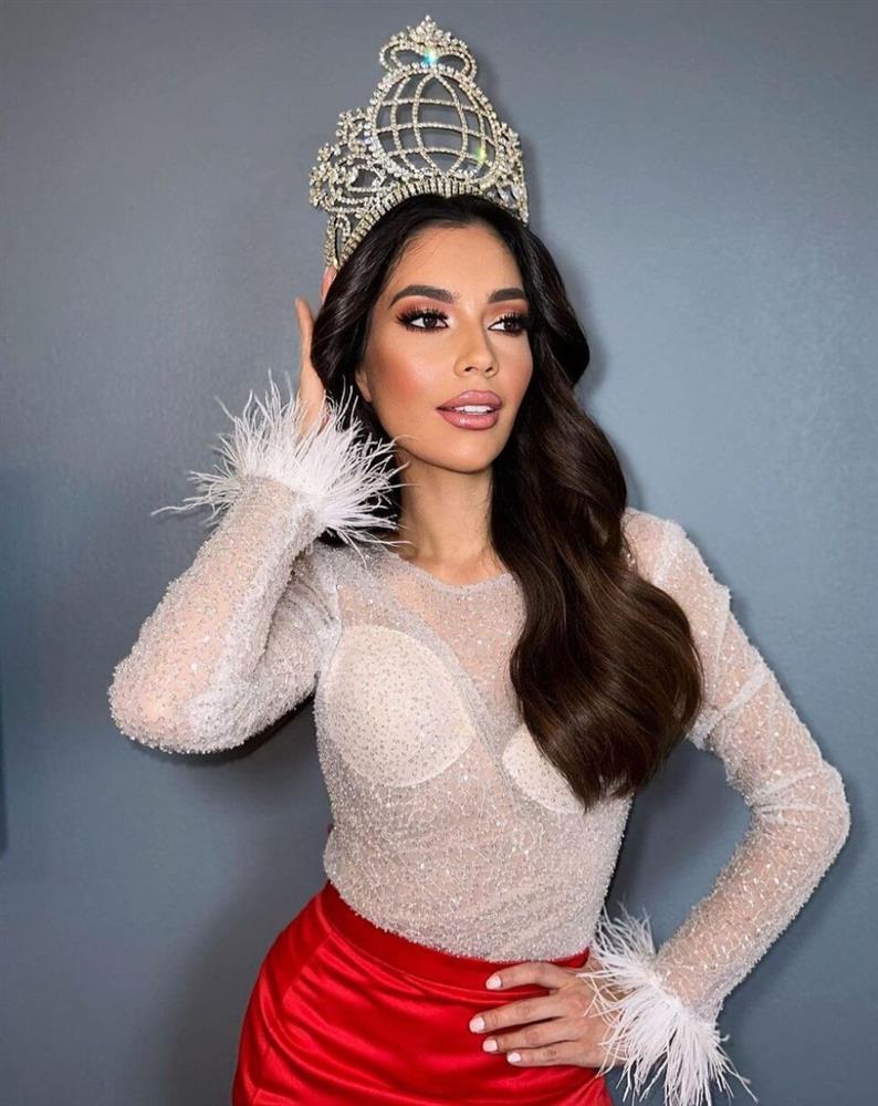 Ngỡ ngàng khi Miss World Colombia giỏi 5 ngôn ngữ, có tới 2 bằng thạc sĩ-17