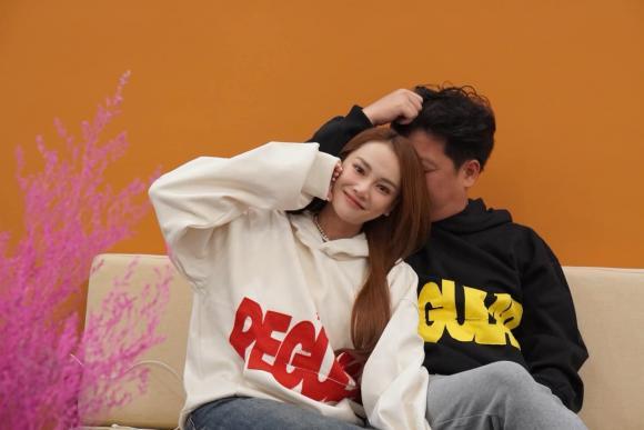 Nhã Phương tích cực khoe ảnh tình bể bình bên ông xã Trường Giang giữa bão thị phi-4