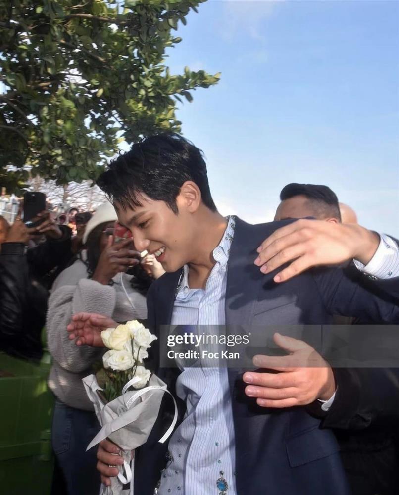 Chân dung nam ca sĩ được cả thế giới nhận làm chồng-1