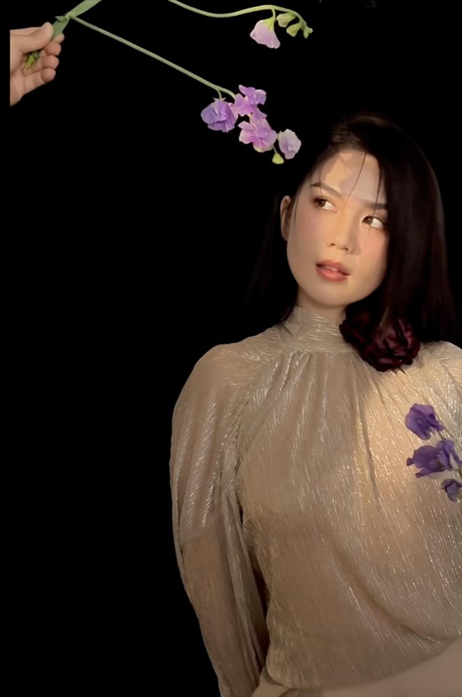 Ngọc Trinh tăng cân, gu thời trang kín cổng cao tường hiếm có sau biến cố-5