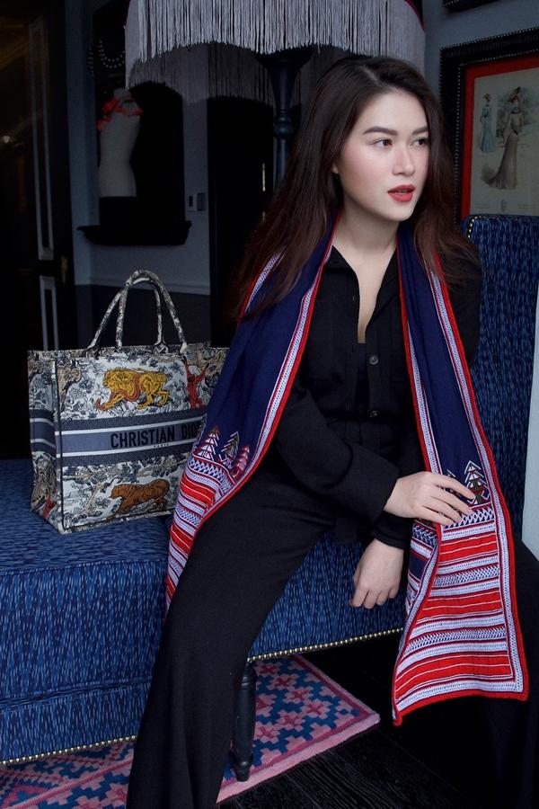 Bộ sưu tập túi hiệu bạc tỷ của con gái nhà đại gia thủy sản, có chiếc bằng cả căn nhà-1