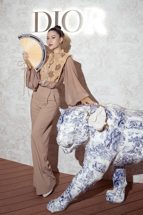 Bộ sưu tập túi hiệu bạc tỷ của con gái nhà đại gia thủy sản, có chiếc bằng cả căn nhà-2