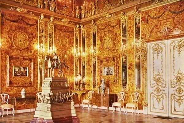Bí ẩn về căn phòng hổ phách trong cung điện Nga-1