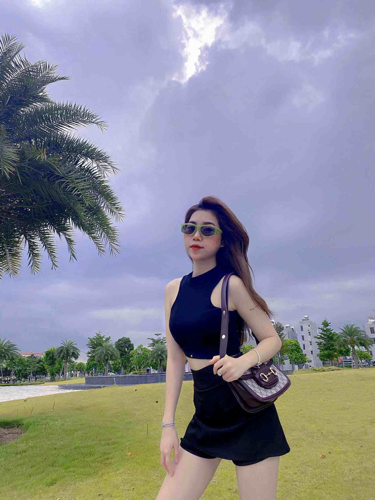 3 cô em gái xinh đẹp nhà cầu thủ Việt, body nóng bỏng, làn da trắng nõn mặc gì cũng đẹp-14