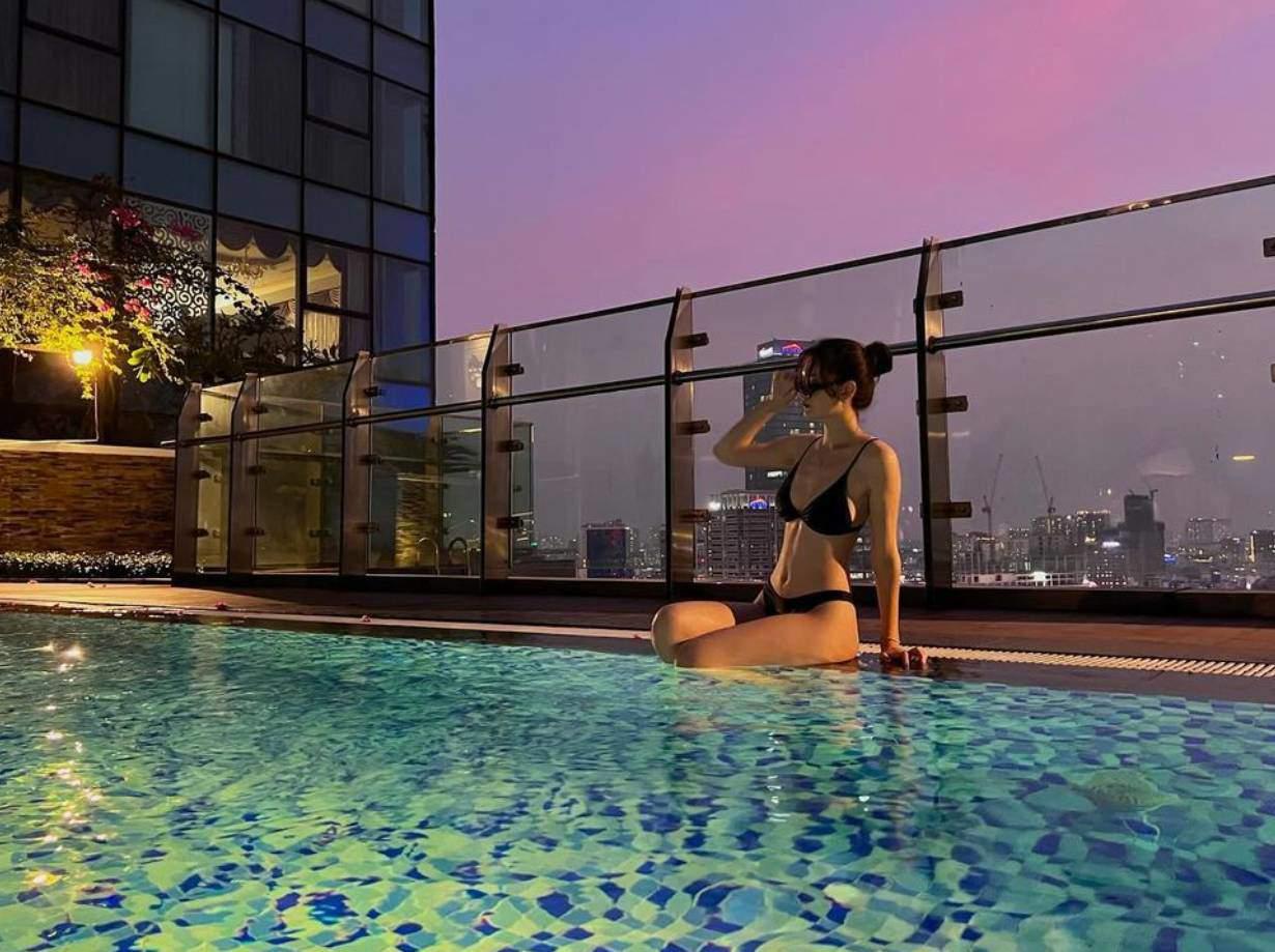 3 cô em gái xinh đẹp nhà cầu thủ Việt, body nóng bỏng, làn da trắng nõn mặc gì cũng đẹp-3