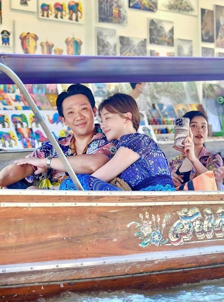 Đăng ảnh tình tứ bên Hari Won, Trấn Thành nêu quan điểm về hạnh phúc-1