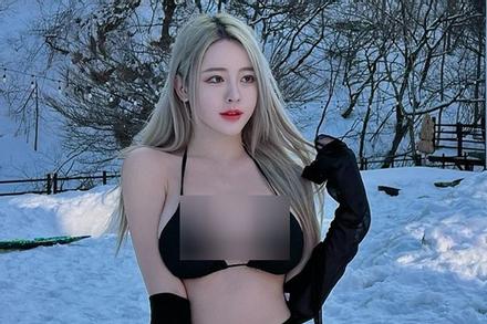 'Thần Vệ Nữ béo' Hàn Quốc mặc đồ ngắn, mỏng tôn vẻ đẹp đầy đặn giữa trời tuyết
