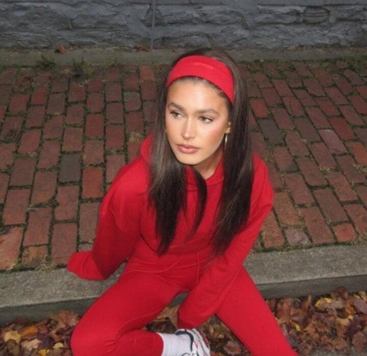 Set đồ thể thao vừa ấm vừa năng động-8