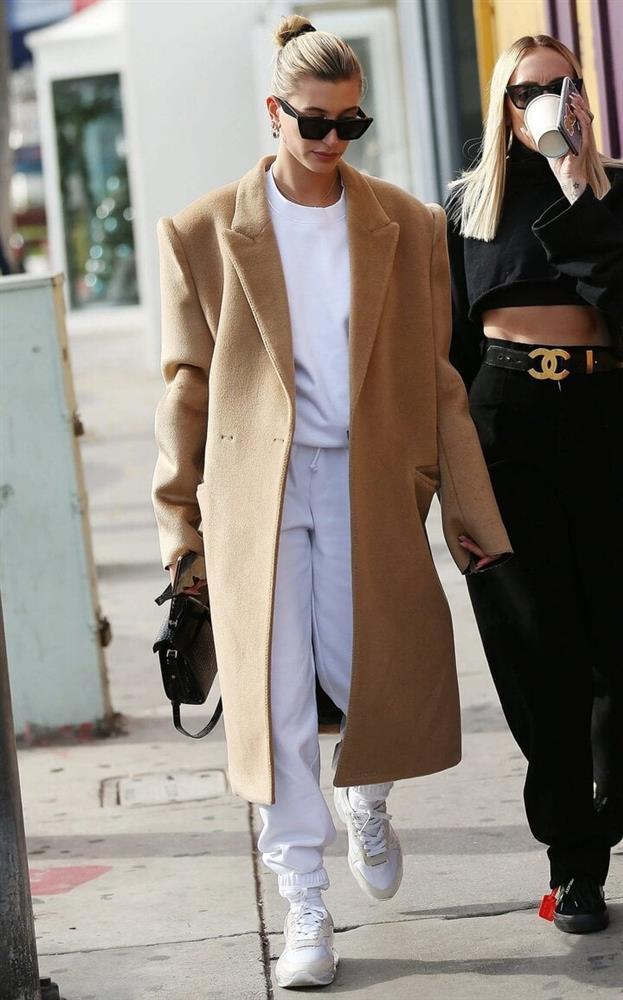 Set đồ thể thao vừa ấm vừa năng động-2