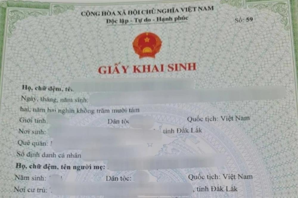 Người phụ nữ khởi kiện do con không cùng huyết thống với chồng cũ