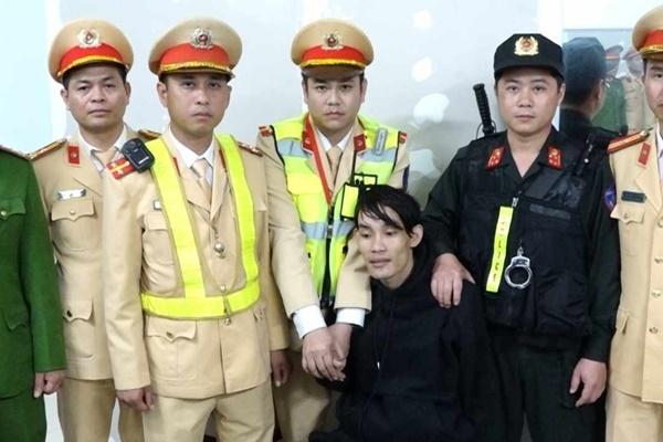 Hà Nội: Hàng loạt nữ tài xế bị kiểm tra nồng độ cồn đêm 8/3-6