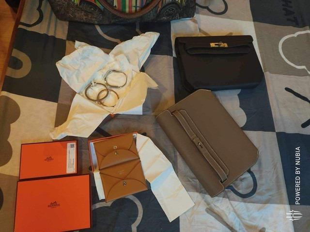 Bất ngờ nhân thân đối tượng trộm hàng hiệu trị giá gần 3 tỷ đồng ở TPHCM-3