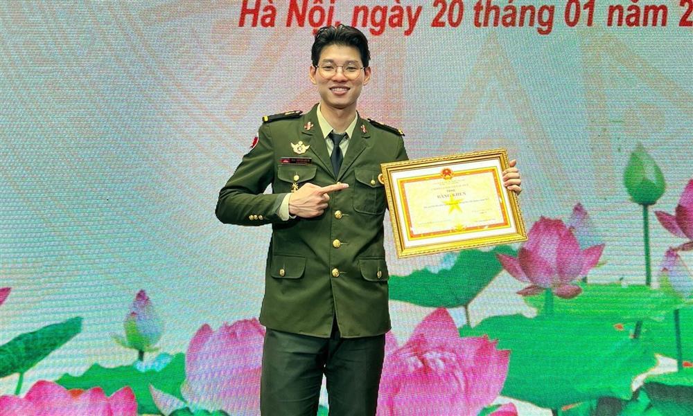 9x Campuchia hát hay, đàn giỏi, bóng chuyền đỉnh chuẩn soái ca của HV Quân y-1