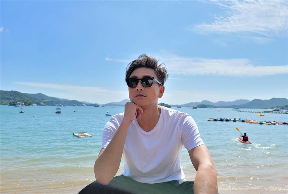 Cuộc sống hiện tại của Huỳnh Tông Trạch ở tuổi 44, vẫn độc thân sau nhiều ồn ào tình cảm, phó mặc hôn nhân cho số phận-6