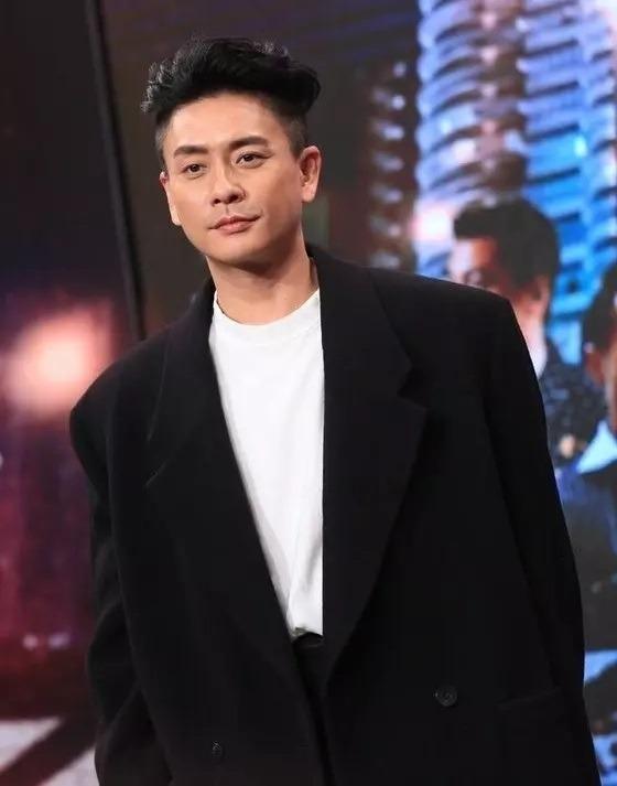 Cuộc sống hiện tại của Huỳnh Tông Trạch ở tuổi 44, vẫn độc thân sau nhiều ồn ào tình cảm, phó mặc hôn nhân cho số phận-7