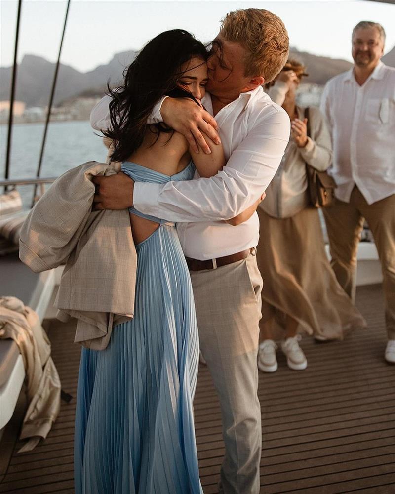 Hoa hậu Nam Phi được cầu hôn trên du thuyền-2