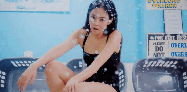 Jennie vừa lên chức CEO lập ngay kỷ lục: Nữ idol Kpop đầu tiên có MV solo đạt 1 tỷ view-4