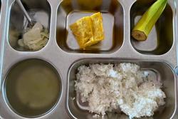 Suất ăn trưa 'như để giảm cân' tại Trường Tiểu học Quốc tế