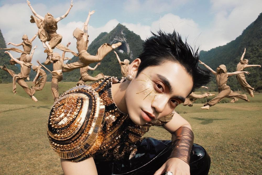 MONO ma mị và đầy triết lý ở tuổi 24-1