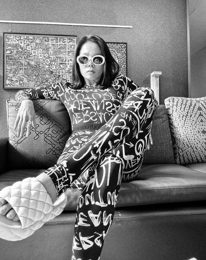 Gu thời trang bị chê ngày càng lạ và sến của Lệ Quyên-7