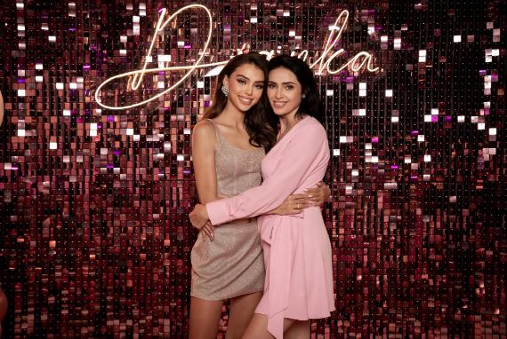 Nhan sắc trẻ đẹp của mẹ vợ thủ môn Bùi Tiến Dũng gây chú ý-4