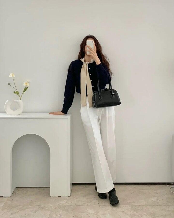 Gợi ý loạt oufit sang xịn mịn với quần âu giúp quý cô công sở tỏa sáng-2