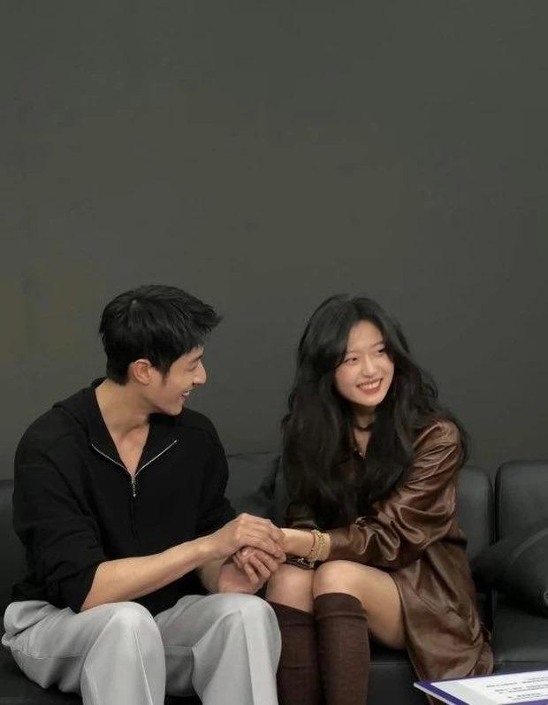 Vừa được ‘đẩy thuyền’ cực mạnh, Tôn Thiên và Trần Tĩnh Khả bất ngờ bị tẩy chay, nhà gái bị ghét vì cố tình xào couple-2