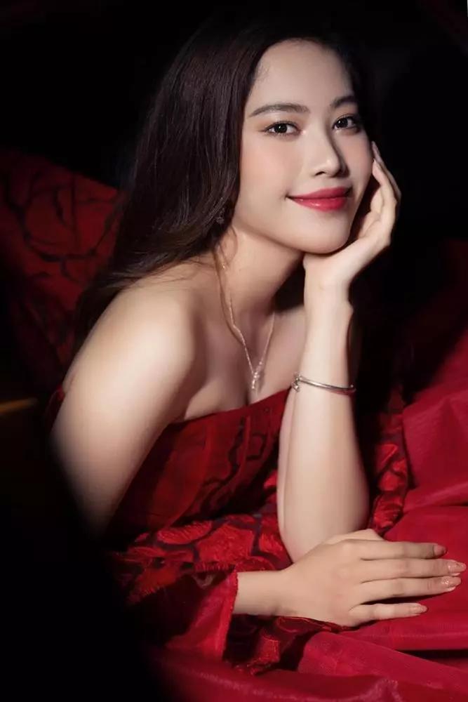 Quản lý Nam Em đòi kiện BTC Hoa hậu Đồng bằng Sông Cửu Long vì thông báo chấm dứt hợp tác-4