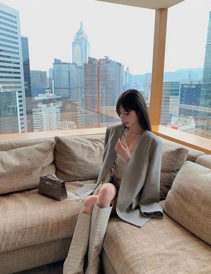 Gợi ý 11 set đồ đi chơi cũng đẹp, đi làm càng sang cho chị em lựa chọn-2