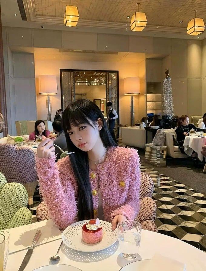 Gợi ý 11 set đồ đi chơi cũng đẹp, đi làm càng sang cho chị em lựa chọn-6