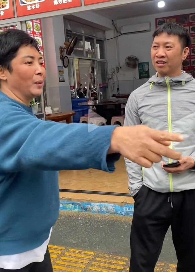 Cô chủ quán bánh cuốn chỉ trích Mai Anh - JayKki: Người nổi tiếng mà tính tình không tốt-2