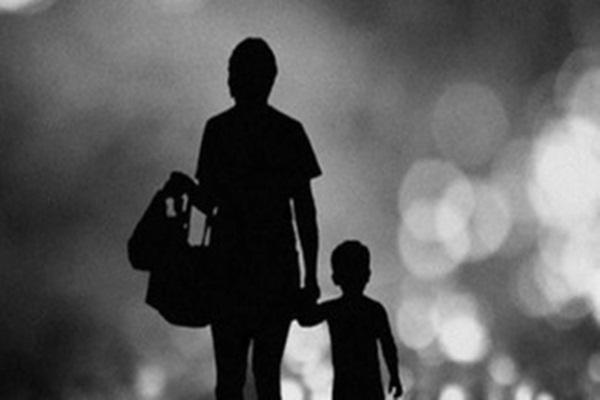 Nghi vợ lấy tiền mang cho chị gái sửa nhà, chồng lén lút làm một việc khiến cả hai suýt ly hôn-3