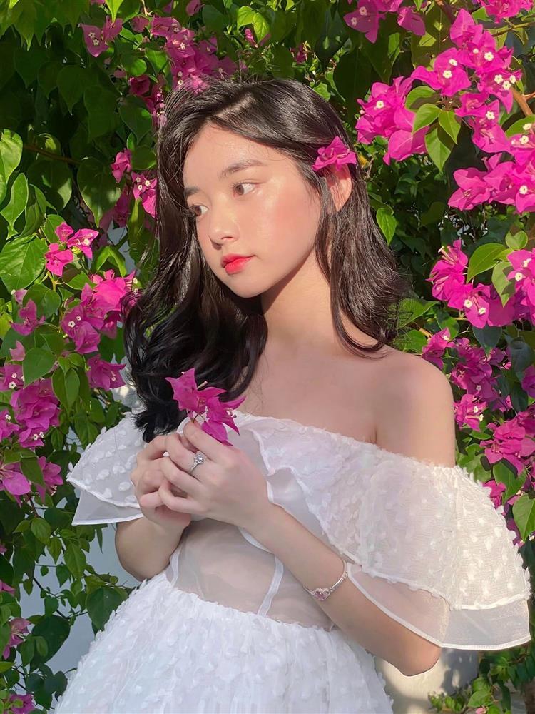 Nữ sinh Kinh tế được mệnh danh tiên nữ mukbang, ngoài 20 tuổi đã tậu xế hộp tiền tỷ-4