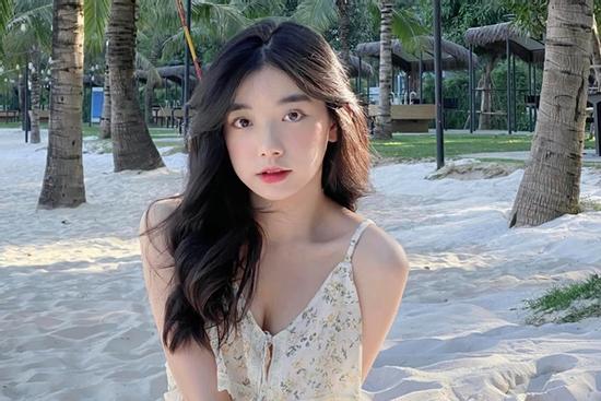 Nữ sinh Kinh tế được mệnh danh 'tiên nữ mukbang', ngoài 20 tuổi đã tậu xế hộp tiền tỷ