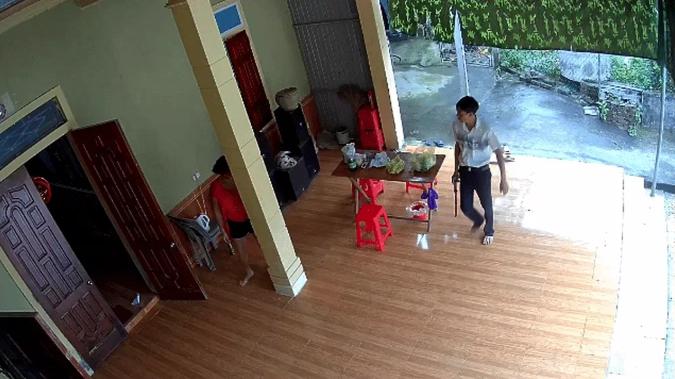 Lấy lời khai vụ bị chồng kém 11 tuổi đánh gãy xương sườn trước ngày ly hôn-2