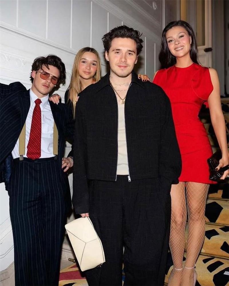 Nhà Beckham chiếm hết sóng ở show thời trang-6