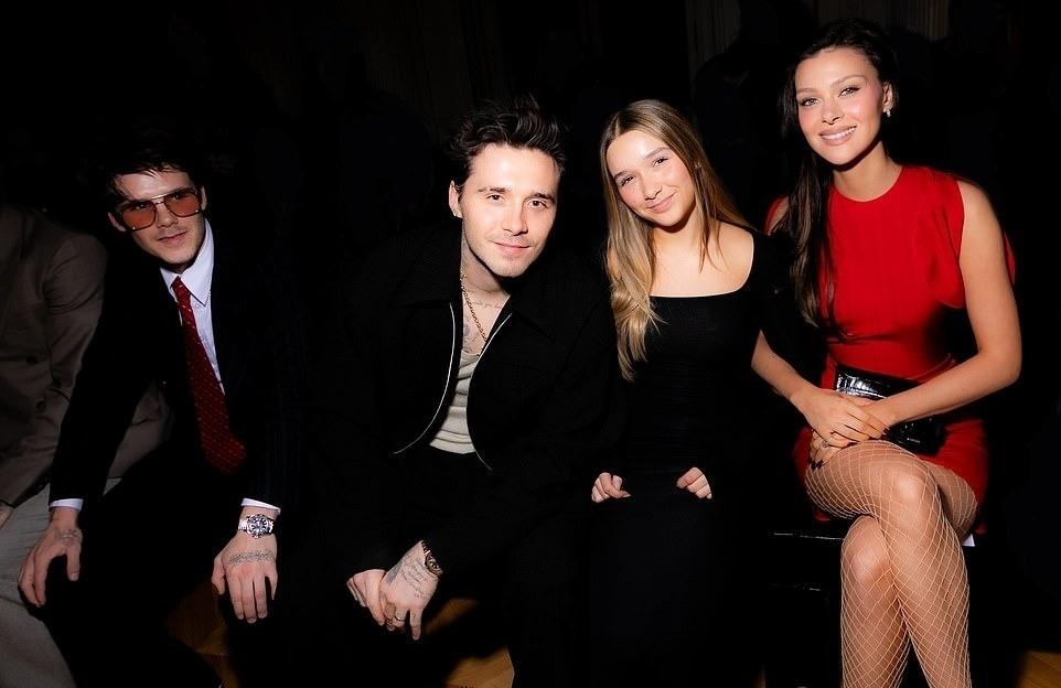 Nhà Beckham chiếm hết sóng ở show thời trang-8