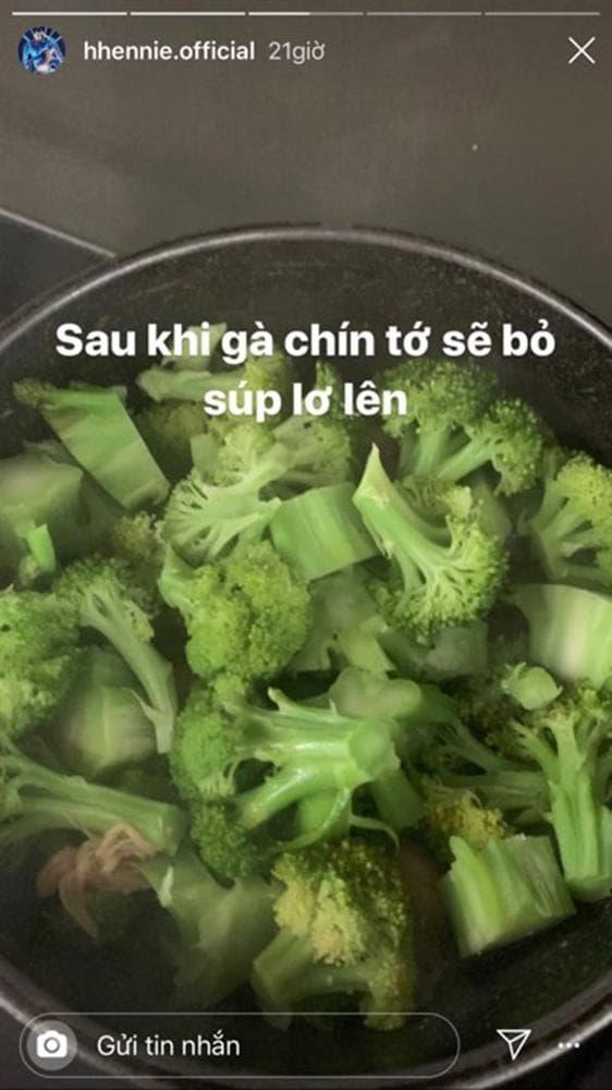 HHen Niê diện bikini giữa tuyết trắng Phần Lan khoe body cực phẩm, ăn gì để đẹp?-14