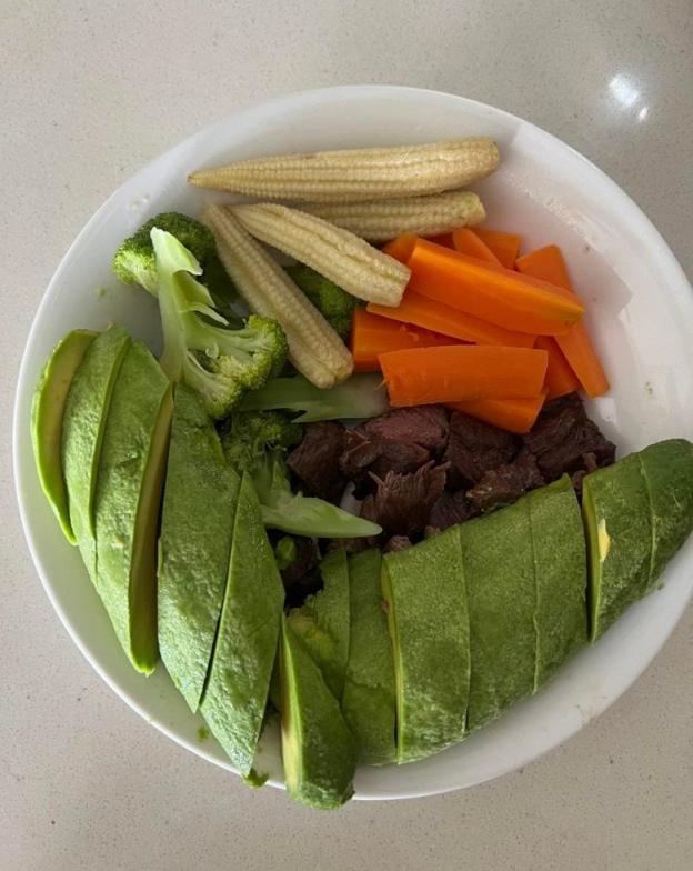 HHen Niê diện bikini giữa tuyết trắng Phần Lan khoe body cực phẩm, ăn gì để đẹp?-9