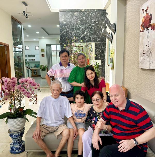 Đời thực mỹ nhân Việt theo chồng định cư ở nước ngoài: Thu Minh viên mãn như thế nào ở Singapore?-8