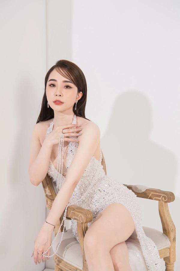 Quỳnh Nga thăng cấp nhan sắc sau 15 năm nổi tiếng từ vai Cá Sấu Chúa-8