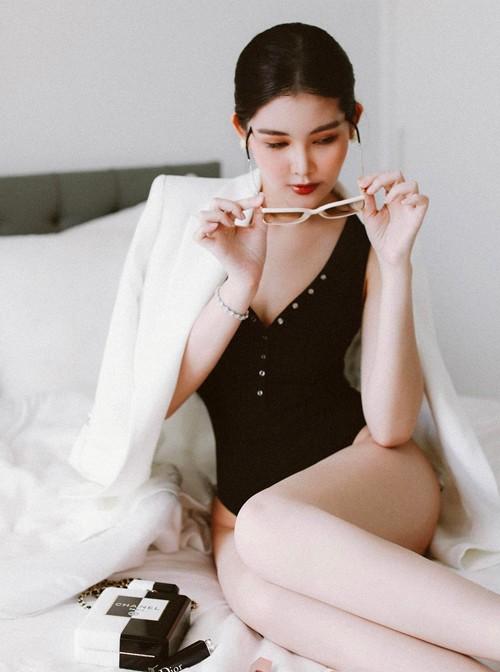 Lê Âu Ngân Anh chuẩn giảng viên xinh-giàu-giỏi, sở hữu BST túi hiệu bằng cả gia tài-5