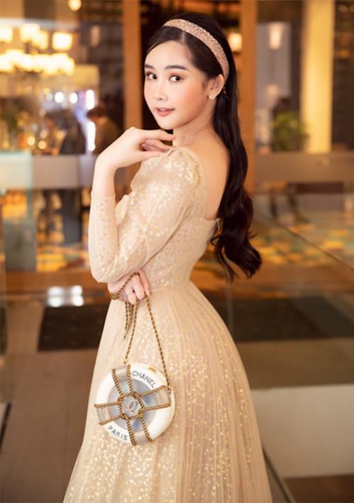 Lê Âu Ngân Anh chuẩn giảng viên xinh-giàu-giỏi, sở hữu BST túi hiệu bằng cả gia tài-8