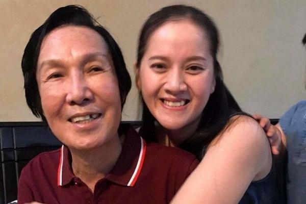 Con gái NSƯT Vũ Linh khóc nhớ cha ở sân khấu, khán giả thương cảm tặng tiền-3