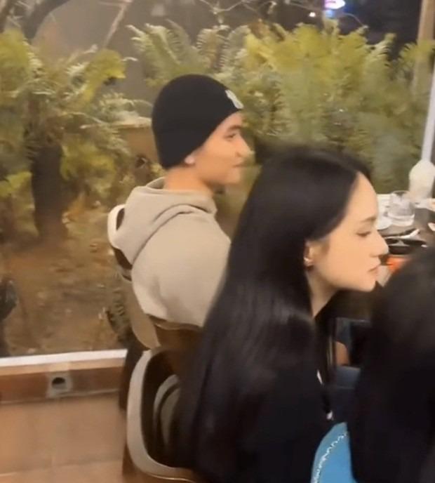 Mỹ nam livestream chốt đơn 4 tỷ vướng tin đồn hẹn hò hoa hậu Hương Giang-3