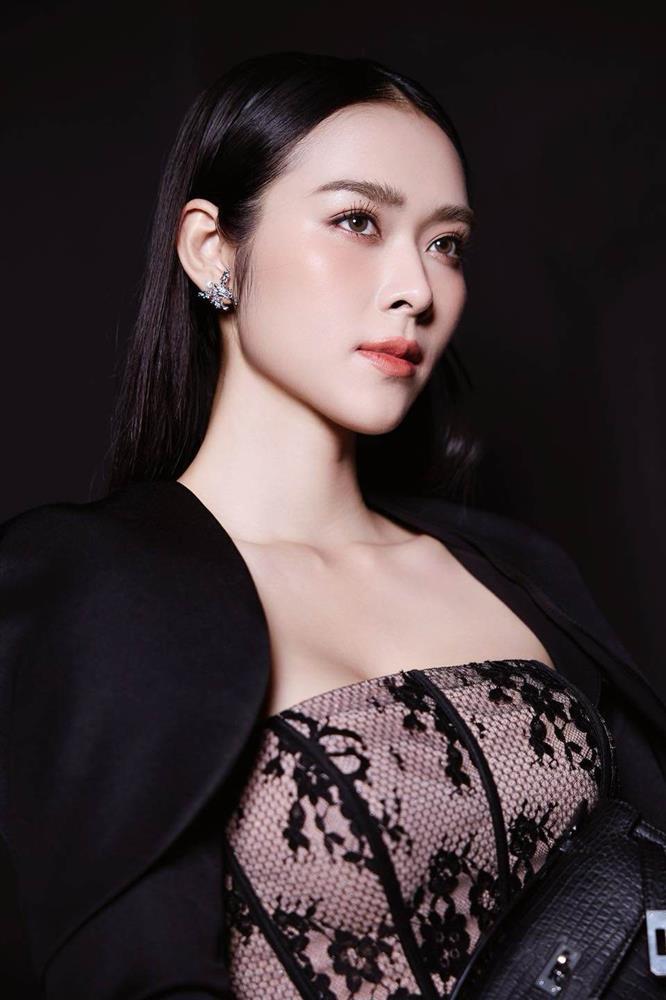 Gái 1 con mặc váy ảo ảnh đẹp mê, khán giả phải dụi mắt ngắm nhìn-3