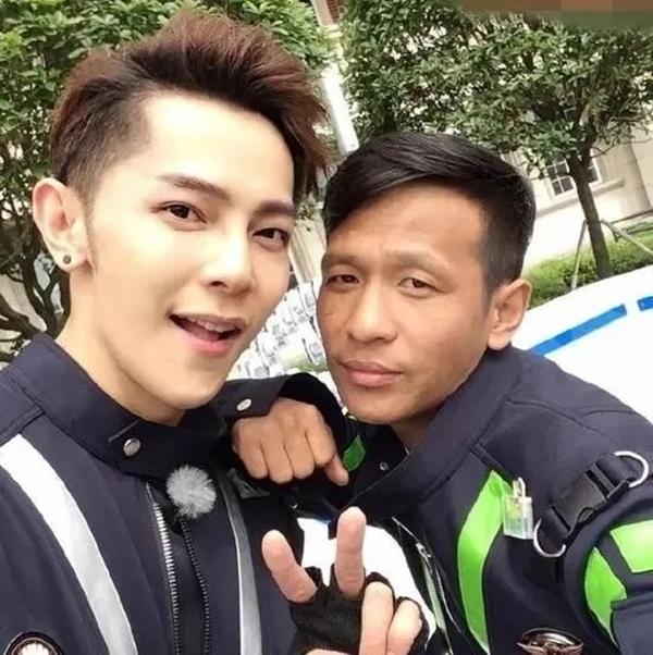 Nam diễn viên khiến đồng nghiệp xấu hổ khi đứng cạnh-11