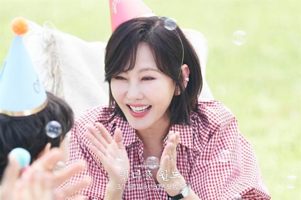 Nữ hoàng quảng cáo xứ Hàn Kim Nam Joo xinh đẹp và tài năng ở tuổi 53-2