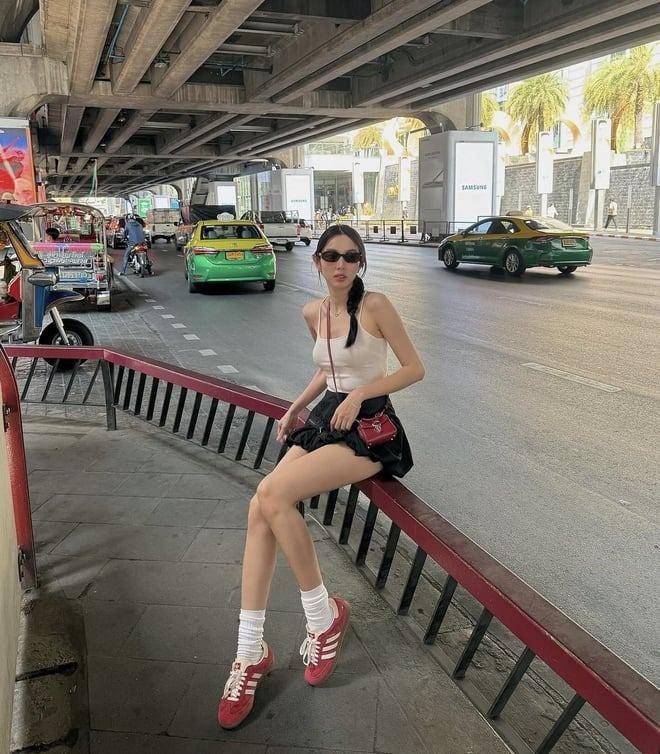 Ngắm gu thời trang Hoa hậu Thùy Tiên: Đơn giản vẫn sang, xinh, xịn-4